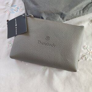 NWT United Airlines THERABODY Inflight Amenity Kit Set